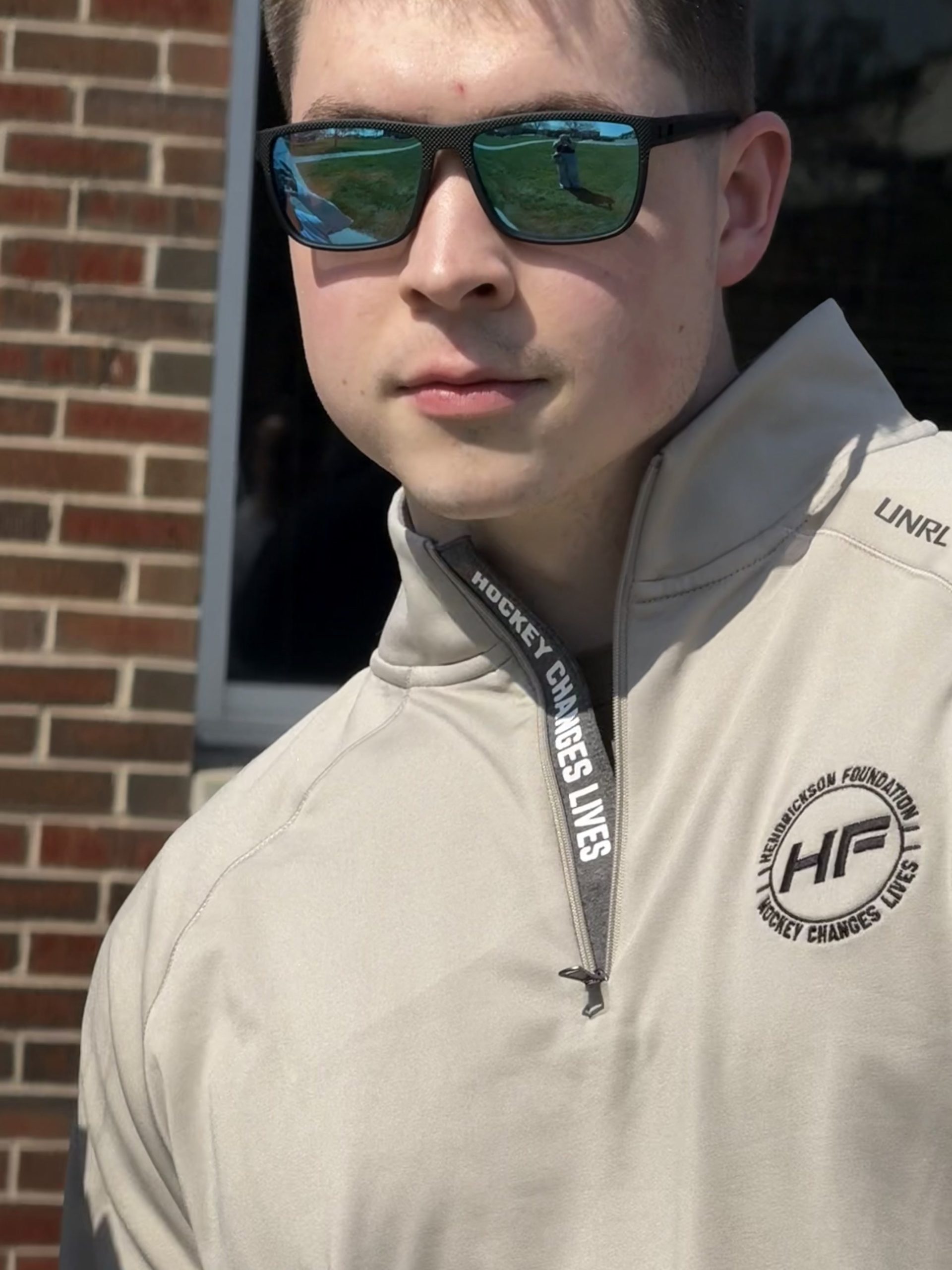 UNRL Caslow Quarter Zip light grey - Image 3